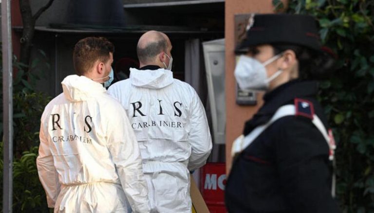 Tragedia a Milano, omicidio suicidio in zona Lampugnano: 57enne uccide la madre e poi si è impiccato