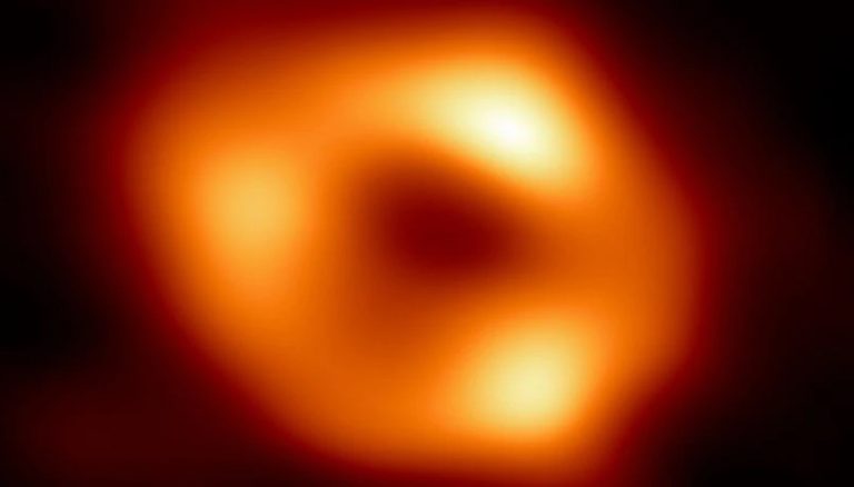 Evento eccezionale: ecco la prima foto del buco nero della via Lattea