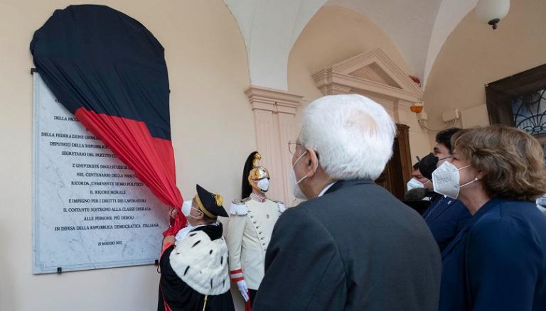 Sassari: il presidente Sergio Mattarella ha reso omaggio a Enrico Berlinguer nel centenario della sua nascita