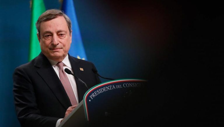 Guerra in Ucraina, per il premier Draghi “La Russia sentirà l’impatto delle sanzioni in estate”