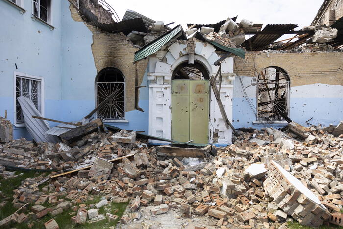 Guerra in Ucraina, colpito dalle bombe un ospedale di Sevrerodonetsk: ferite 9 persone
