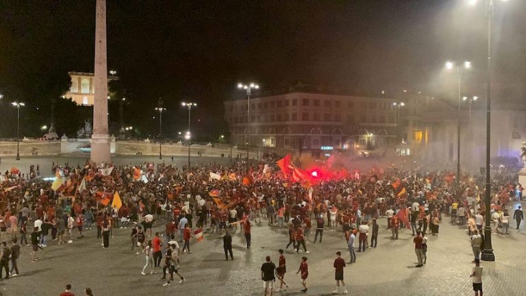 La Capitale in festa tutta la notte per la conquista della Conference League