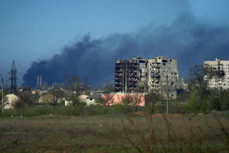 Guerra in Ucraina, al via l’evacuazione dei primi civili dall’acciaieria Azovstal di Mariupol