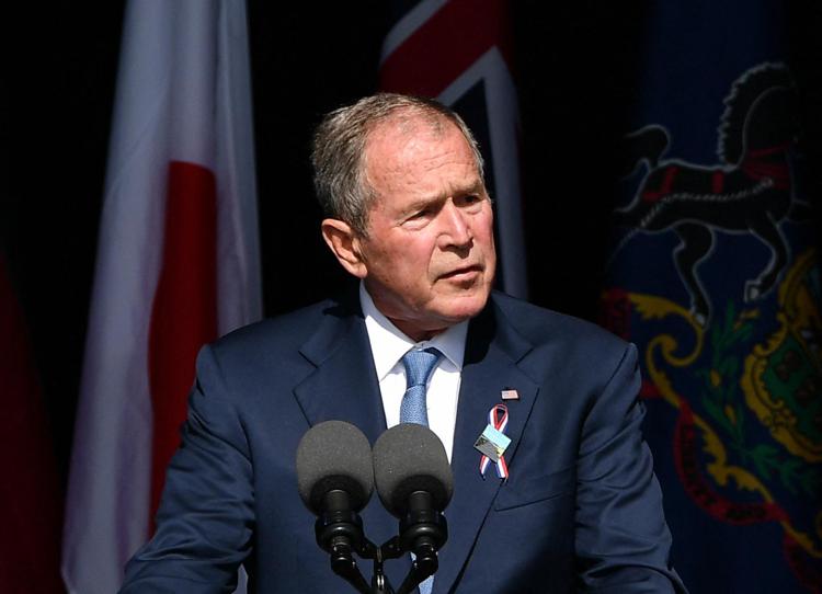 Guerra in Ucraina, per l’ex presidente Bush “Zelensky è il Churchill dei nostri tempi”
