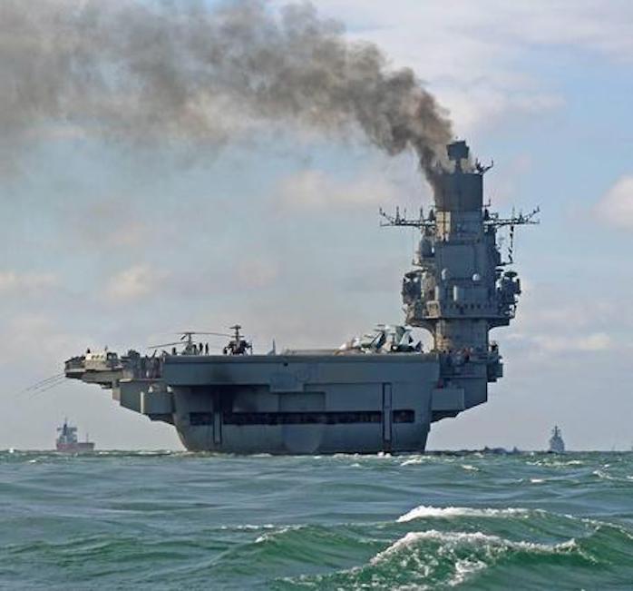 Russia: incendio sulla portaerei “Kuznetsov”, ci sarebbero tre dispersi