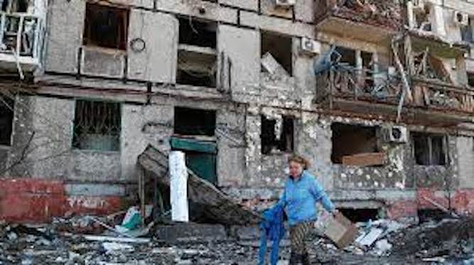 Guerra in Ucraina, colpita dalle bombe una scuola per bambini disabili nella zona del Lugansk