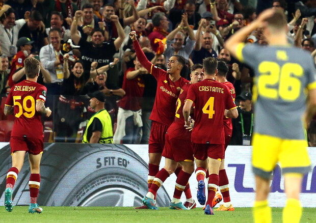 Calcio: il miracolo della Roma, vince 1-0 contro il Feyenoord e si aggiudica la Conference League
