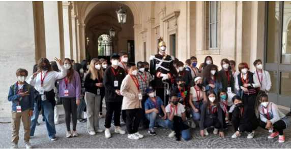 Le classi 1H, 2H, 2I della Corrado Melone in visita al Quirinale