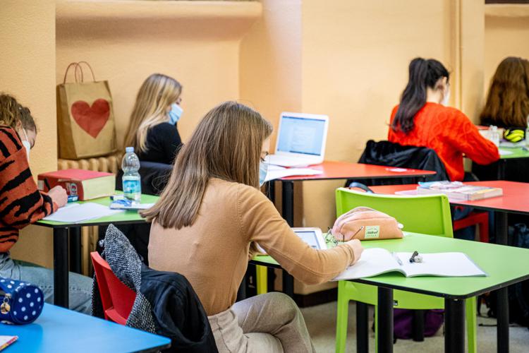 I fondi stanziati dal Pnrr potrebbero rivelarsi l’ennesima occasione persa per rilanciare il sistema scolastico italiano
