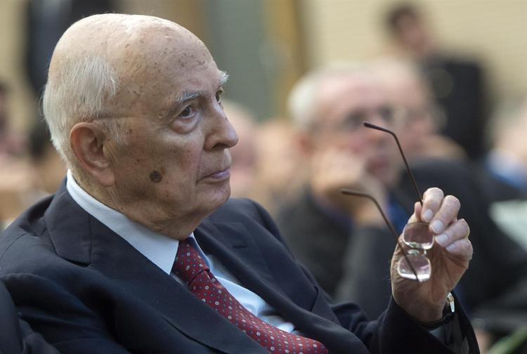 Roma, l’ex presidente Napolitano è stato dimesso dallo Spallanzani, ora è in riabilitazione