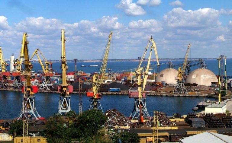 Guerra in Ucraina, per la Russia “Kiev blocca 75 navi straniere  in sette porti”
