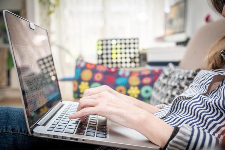 Bonus internet veloce di 300 euro senza limiti Isee e il rilascio dello Spid gratis online