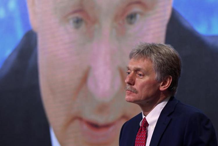 Guerra in Ucraina, Peskov ‘gela’ le speranze: “Nessun incontro tra Putin e il Papa”