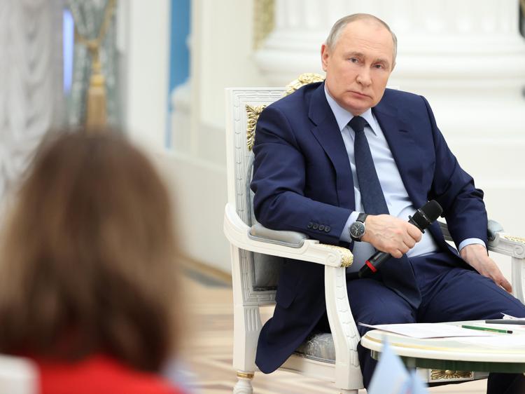 Russia, parla Putin: “La nostra economia rimarrà aperta nella nuove condizioni in cui il Paese si trova”