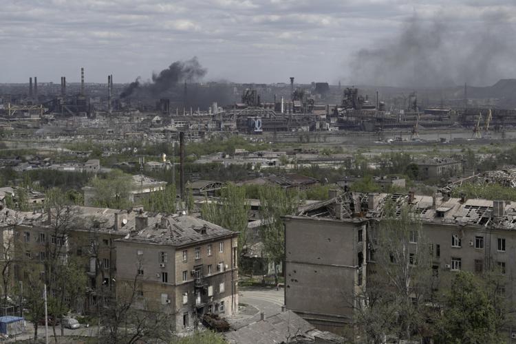Guerra in Ucraina, a Mariupol nei sotterranei dell’acciaieria gli uomini del battaglione Azov resistono agli attacchi dei russi