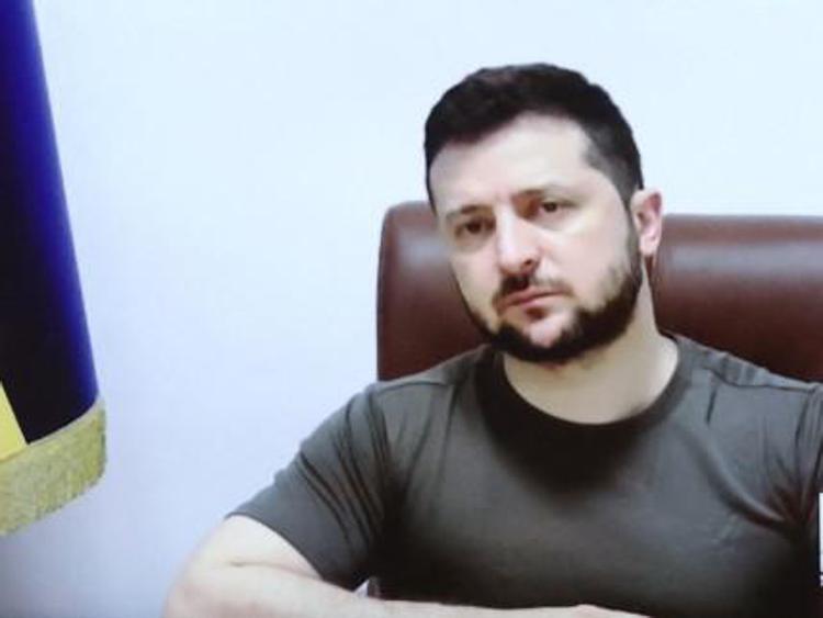 Guerra in Ucraina, l’allarme di Zelensky: “Milioni di morti se non si sblocca il grano”