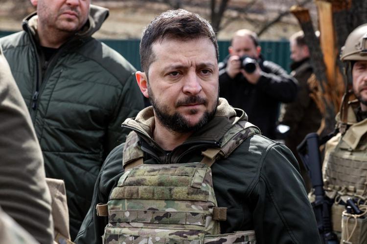 Guerra in Ucraina, parla Zelensky: “Abbiamo bisogno di pieno sostegno nella fornitura di armi”