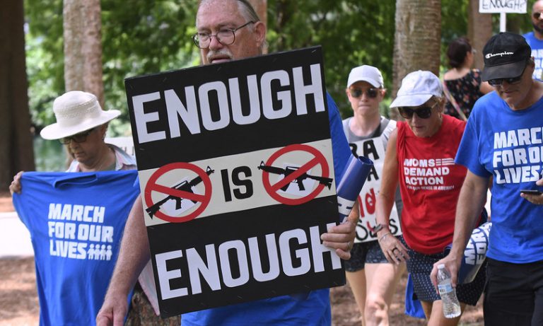 Usa, con 64 sì e 34 no, il Senato ha approvato con un primo voto procedurale la proposta di legge bipartisan per una stretta sulle armi