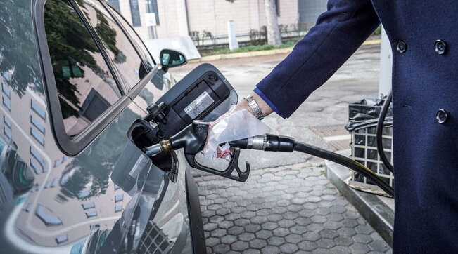 Prezzi in forte salita sulla rete carburanti per le quotazioni dei prodotti petroliferi