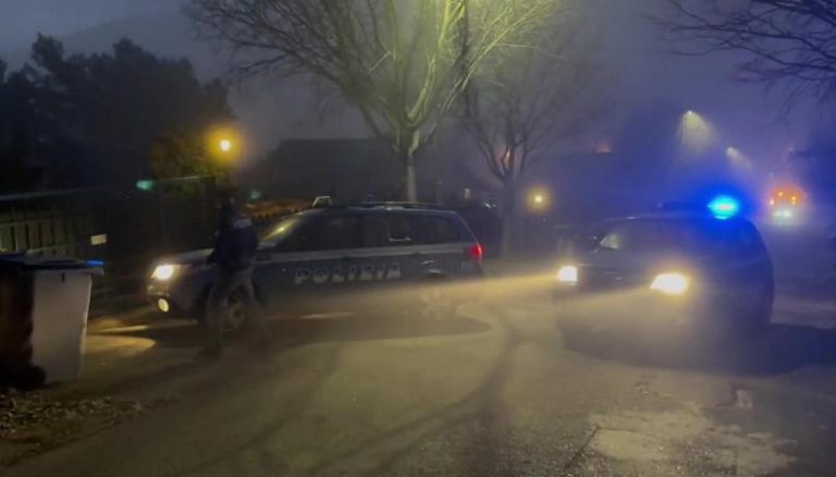 Milano, maxi rissa tra rom in zona Gallaratese: ferite quattro persone