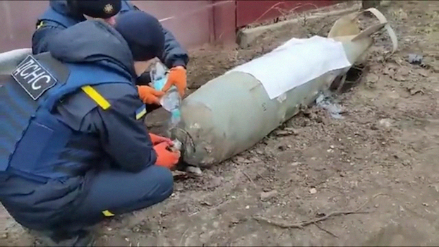 Guerra in Ucraina, il ministero degli interni di Kiev: “Rinvenuti più di 123mila ordigni esplosivi”