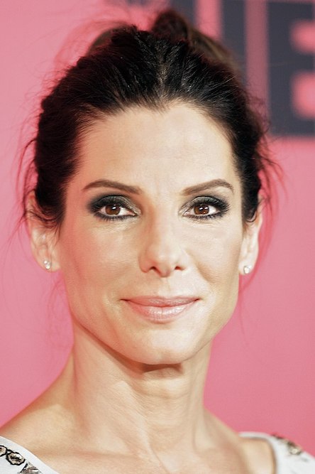 Cinema, l’attrice Sandra Bullock annuncia un lungo periodo di pausa: “Sono stanca”