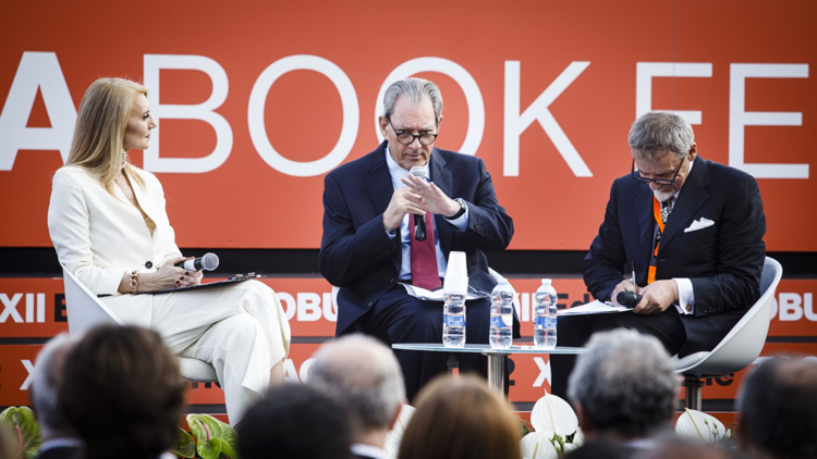 Usa, i timori dello scrittore Paul Auster: “Io ho davvero paura in questo momento per il mio paese perché ci troviamo sull’orlo di una rottura”