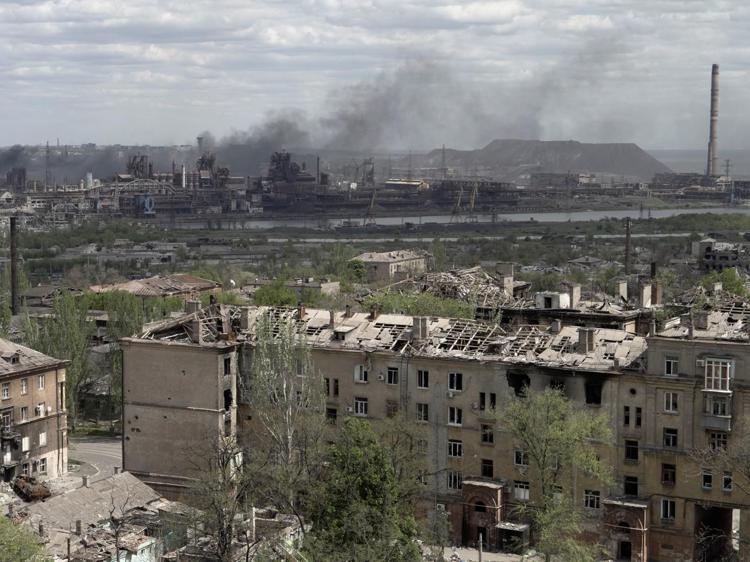 Guerra in Ucraina, i corpi dei militari morti ad Azovstal sono stati portati a Kiev