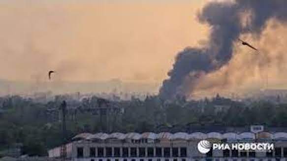 Guerra in Ucraina, Mosca aprirà corridoio per civili dallo stabilimento chimico Azot a Severodonetsk