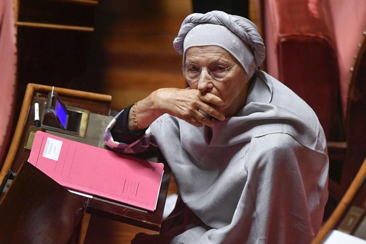 Aborto, per Emma Bonino “Questa sentenza è un richiamo forte anche per noi, donne e uomini in Italia ed in Europa”