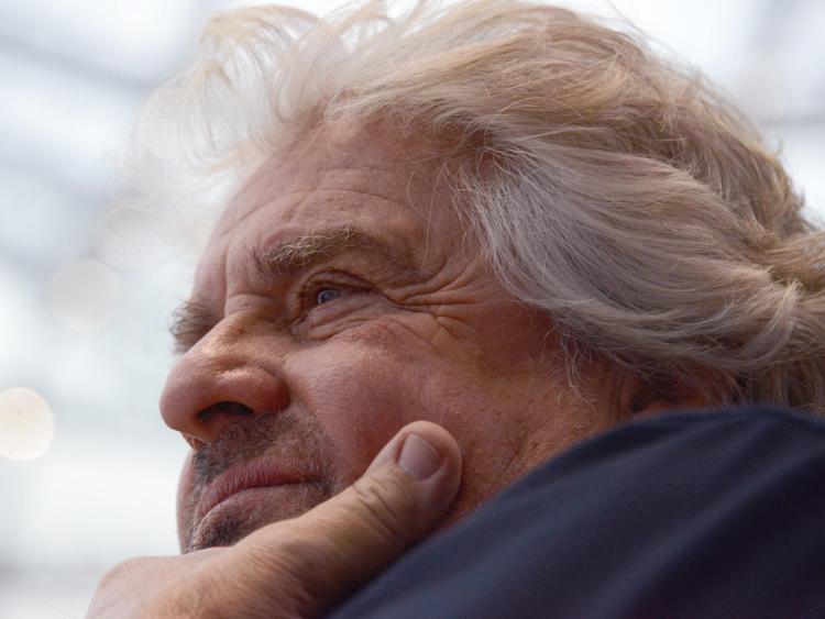 Il gelo di Beppe Grillo dopo la scissione: “Non posso parlare”