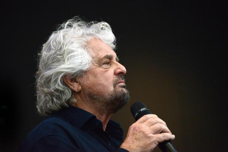 Caos M5S, parla Beppe Grillo: “Qualcuno non crede più nelle regole del gioco? Che lo dica con coraggio e senza espedienti”