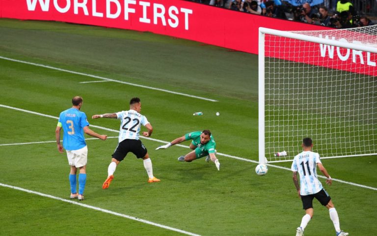Calcio, una bruttissima Italia umiliata 3-0 dall’Argentina nella finale tra campioni d’Europa e Sud America