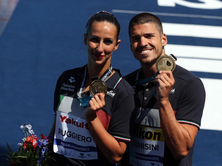 Campionati del mondo di nuoto sincronizzato a Budapest: bis d’oro per Giorgio Minisini e Lucrezia Ruggiero