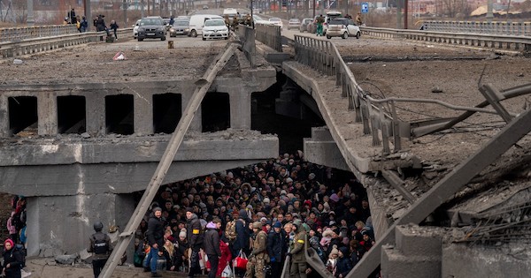 Guerra in Ucraina, distrutti tutti e tre i ponti a Severodonetsk