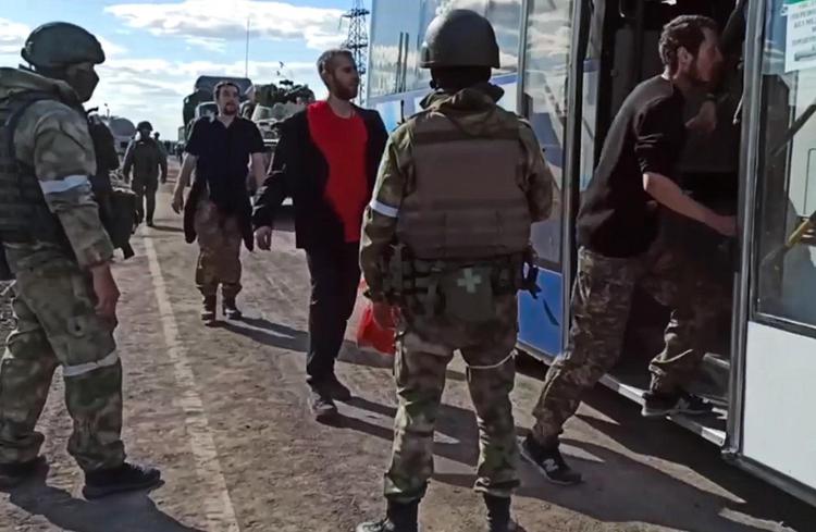 Guerra in Ucraina, oltre mille prigionieri catturati a Mariupol sono stati portati in Russia