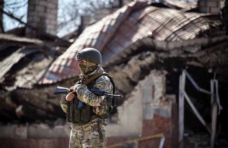 Guerra in Ucraina, le perdite russe: 34.700 soldati, 1.511 tank, 3.645 veicoli blindati, 764 sistemi di artiglieria, 217 aerei e 14 navi