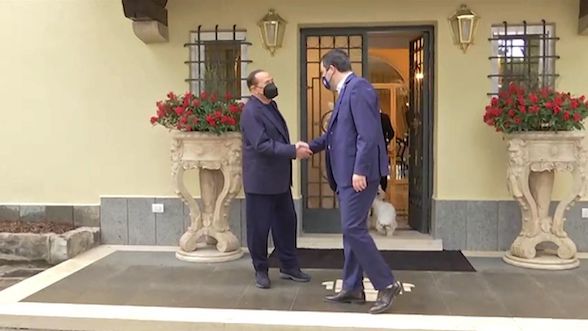 Crisi di governo, oggi a pranzo il centrodestra si riunisce a Villa Grande di Berlusconi sull’Appia Antica