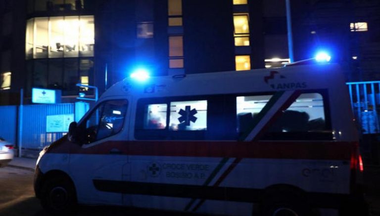 Palma Campania (Napoli): tragedia sfiorata per un crollo di una giostra, feriti 15 bambini