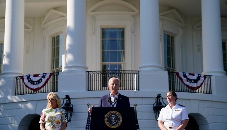 Usa, per il presidente Biden: “La libertà è sotto attacco qui e fuori. Noi andremo avanti fino in fondo e ne usciremo vincitori”