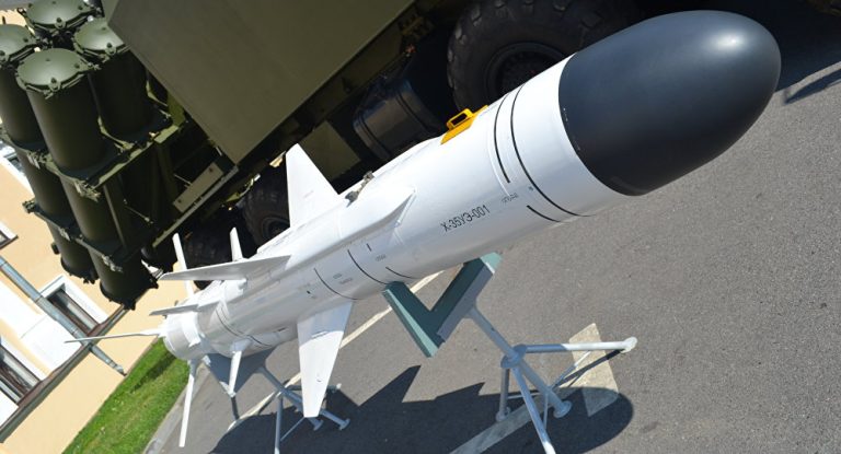 Guerra in Ucraina, la Russia impiega vecchi missili antinave per attacchi alla terra ferma