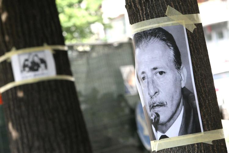Processo per i depistaggi sul caso Borsellino: accuse in prescrizione per due agenti, assolto il terzo