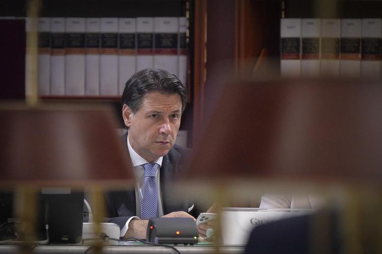 Crisi di governo, alle 14 riprende l’assemblea M5S: forte attrito tra contiani e filo-draghiani