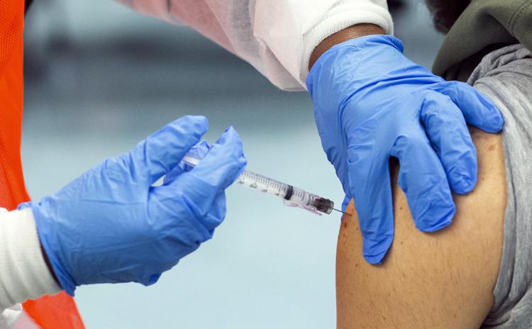 Pisa, un ragazzo di 16 anni riceverà un risarcimento per i danni da vaccinazione anti-Covid