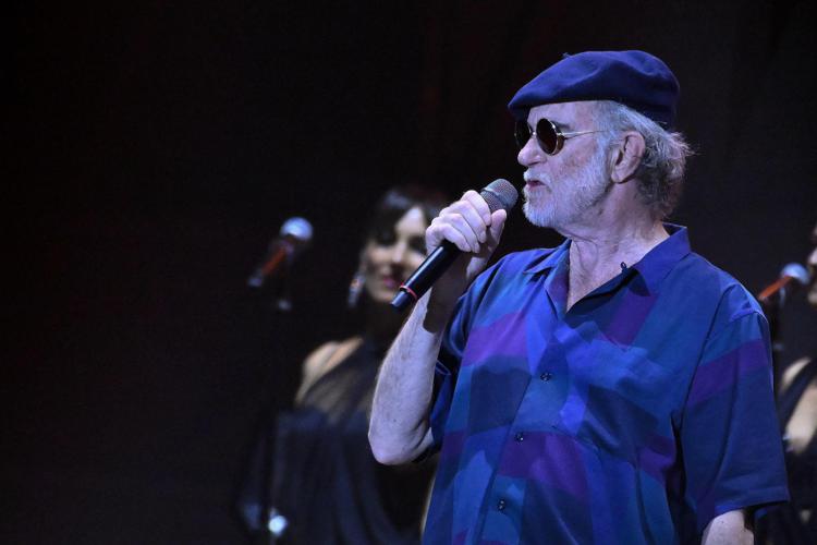 Roma, Francesco De Gregori positivo al Covid: sospesi i prossimi tre concerti con Antonello Venditti