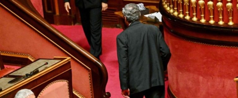 L’amaro addio di Mario Draghi: Al Senato ottiene la fiducia con soli 95 voti. Lega, Forza Italia e M5S non partecipano al voto
