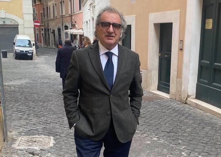 Forza Italia, si è dimesso il deputato Gigi Casciello