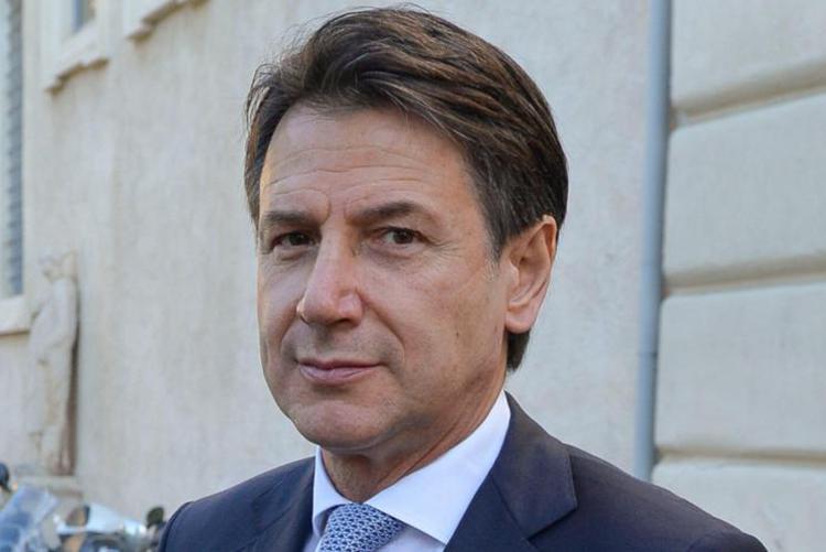 Economia, ecco “la visione” di Conte: Lavoro e reddito di cittadinanza, riscatto di laurea e pensione per i giovani