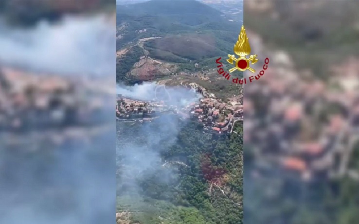 Roma, incendio a San Polo dei Cavalieri