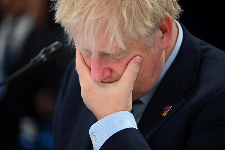 Gran Bretagna, l’esecutivo di Boris Johnson sempre più nei guai: altre dimissioni contro il premier